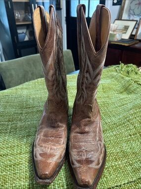 Shyanne Brown Leather Western Embroidered Cowboy Boots
